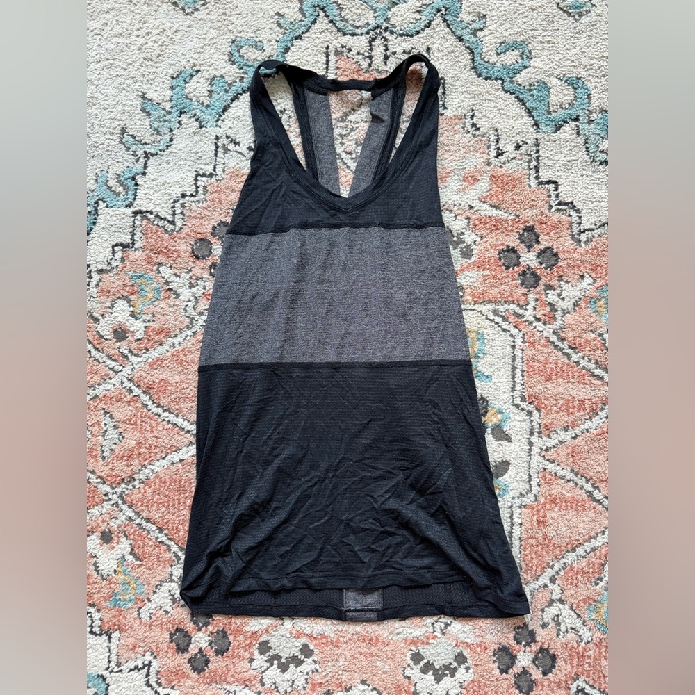 Lululemon athletic top black